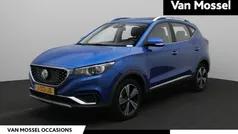 Blauw Gebruikt 2020 MG ZS Luxury Sedan | € 14.995 (Eerlijke prijs)
