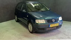 Blauw Gebruikt 2001 VW Polo Hatchback | € 580 (Goede deal)