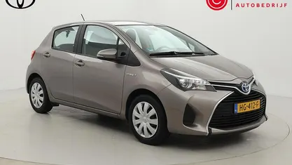 Bruin Occasion 2015 Toyota Yaris Hybrid Hatchback | € 11.999 (Eerlijke prijs)