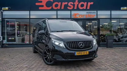 Zwart Occasion 2018 Mercedes V220 MPV | € 33.950 (Eerlijke prijs)