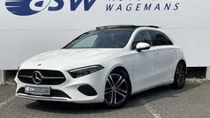 Wit Gebruikt 2023 Mercedes A180 Luxury Hatchback | € 32.950 (Eerlijke prijs)