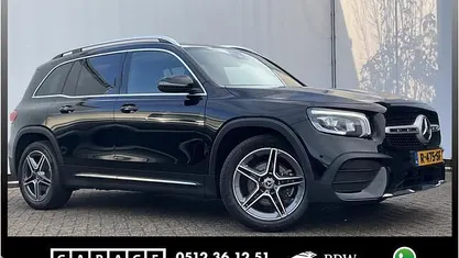 Zwart Occasion 2022 Mercedes GLB180 AMG line SUV | € 39.900 (Eerlijke prijs)