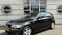 Zwart, metallic lak Gebruikt 2005 BMW 118 Hatchback | € 2.495 (Eerlijke prijs)