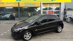 Zwart Gebruikt 2011 Peugeot 207 Hatchback | € 2.450 (Eerlijke prijs)