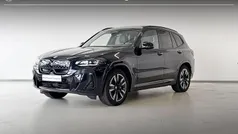 M carbonschwarz metallic (donker blauw metallic) Gebruikt 2023 BMW iX3 Executive SUV | € 44.995 (Super prijs)