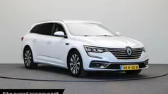Wit Gebruikt 2022 Renault Talisman Intens Stationwagen | € 28.440 (Eerlijke prijs)