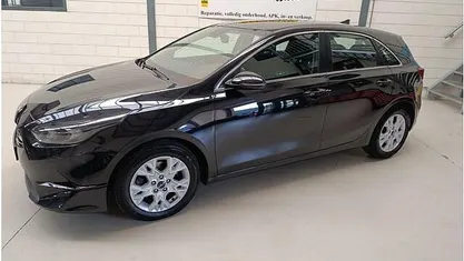 Gebruikt 2022 Kia Ceed Hatchback | € 17.750 (Eerlijke prijs)