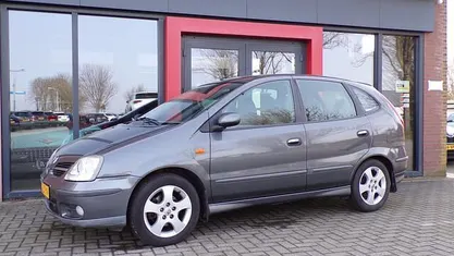 Occasion Nissan Almera Tino Tekna 116 PK (85 kW) 2003 Grijs (metallic) MPV