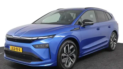 Blauw Nieuw 2025 Skoda Enyaq iV SportLine SUV | € 51.995 (Eerlijke prijs)