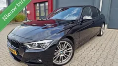 Zwart Gebruikt 2016 BMW 330 Executive Sedan | € 15.750 (Goede deal)