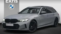 Grijs Gebruikt 2023 BMW 330e Comfort Edition Stationwagen | € 37.900 (Eerlijke prijs)