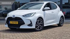 Wit Gebruikt 2021 Toyota Yaris Hybrid Hatchback | € 19.950 (Eerlijke prijs)