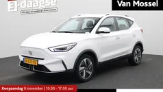 Wit Gebruikt 2022 MG ZS Comfort Sedan | € 19.495 (Eerlijke prijs)