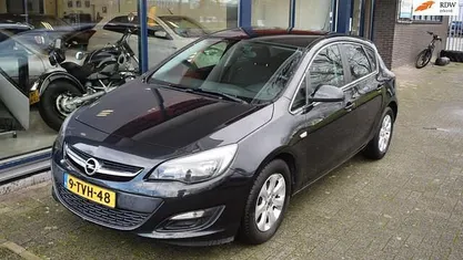Occasion 2014 Opel Astra Hatchback | € 4.450 (Goede deal)