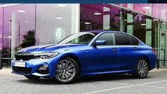Blauw Gebruikt 2021 BMW 330e Comfort Edition Sedan | € 37.950 (Eerlijke prijs)