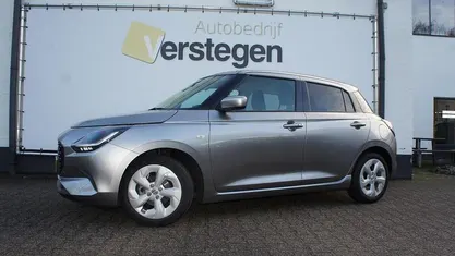 Grijs Gebruikt 2025 Suzuki Swift Hatchback | € 20.950 (Eerlijke prijs)