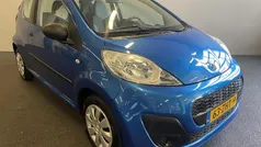 Blauw Gebruikt 2012 Peugeot 107 Access Hatchback | € 3.495 (Super prijs)