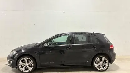 Occasion 2015 VW Golf VII GTE Hatchback | € 7.888 (Eerlijke prijs)