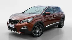 Vernismetaallak noir perla nera Gebruikt 2017 Peugeot 3008 SUV | € 12.880 (Eerlijke prijs)