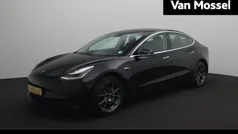 Zwart Gebruikt 2020 Tesla Model 3 Standard Range Sedan | € 21.395 (Eerlijke prijs)