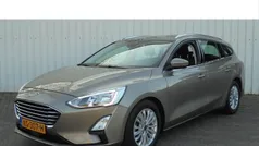 Grijs Gebruikt 2019 Ford Focus Titanium Stationwagen | € 17.777 (Eerlijke prijs)