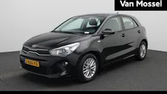 Zwart Gebruikt 2020 Kia Rio Hatchback | € 13.900 (Eerlijke prijs)
