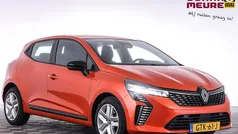 Oranje Gebruikt 2024 Renault Clio V Evolution Hatchback | € 19.490 (Eerlijke prijs)