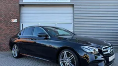 Zwart Gebruikt 2016 Mercedes E250 AMG Sedan | € 26.944 (Eerlijke prijs)