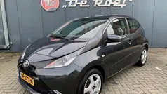 Grijs Gebruikt 2016 Toyota Aygo Hatchback | € 8.450 (Eerlijke prijs)