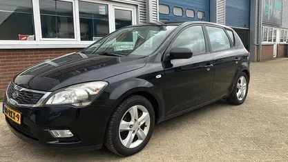 Occasion 2011 Kia Ceed Hatchback | € 3.995 (Goede deal)