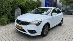 Wit Gebruikt 2011 Kia Ceed Hatchback | € 5.750 (Goede deal)