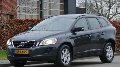Grijs Gebruikt 2010 Volvo XC60 Kinetic SUV | € 11.950 (Eerlijke prijs)