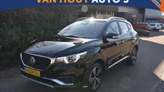Zwart Gebruikt 2019 MG ZS Luxury Sedan | € 12.950 (Eerlijke prijs)