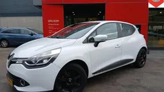 Wit Gebruikt 2015 Renault Clio IV Expression Hatchback | € 7.450 (Eerlijke prijs)