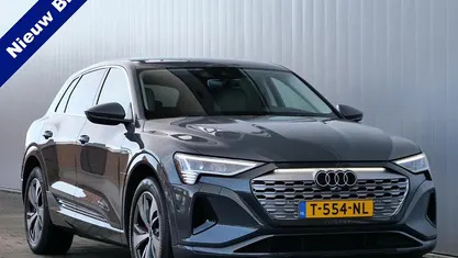 Grijs Gebruikt 2023 Audi Q8 e-tron S-Line SUV | € 48.450 (Super prijs)