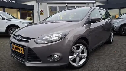 Bruin Gebruikt 2012 Ford Focus Titanium Stationwagen | € 2.600 (Eerlijke prijs)