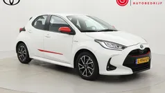Wit Gebruikt 2021 Toyota Yaris Hybrid Hatchback | € 22.499 (Eerlijke prijs)