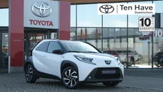 Wit Gebruikt 2024 Toyota Aygo Pulse Hatchback | € 19.900 (Eerlijke prijs)