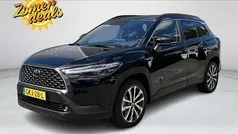 Zwart Gebruikt 2024 Toyota Corolla Cross Style SUV | € 35.850 (Eerlijke prijs)
