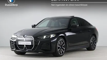 Zwart, metallic lak Gebruikt 2025 BMW i4 M Sport Sedan | € 47.850 (Eerlijke prijs)
