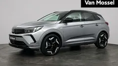 Grijs Gebruikt 2023 Opel Grandland X GSe SUV | € 27.940 (Eerlijke prijs)