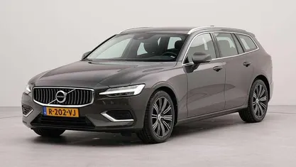 Occasion 2022 Volvo V60 Core Stationwagen | € 27.450 (Super prijs)