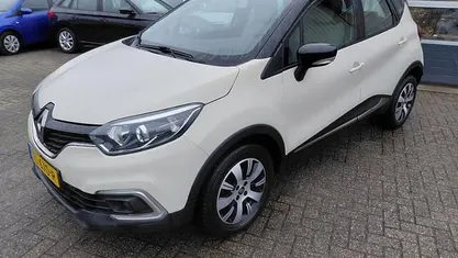 Gebruikt 2017 Renault Captur Zen SUV | € 10.950 (Eerlijke prijs)