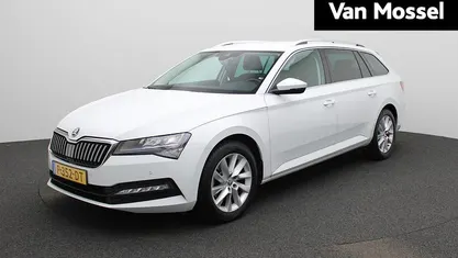 Occasion 2022 Skoda Superb Business Line Stationwagen | € 23.900 (Eerlijke prijs)
