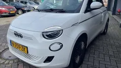 Gebruikt 2022 Fiat 500e Icon Hatchback | € 16.995 (Eerlijke prijs)