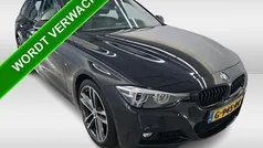 Zwart Gebruikt 2019 BMW 318 M Sport Stationwagen | € 19.990 (Eerlijke prijs)