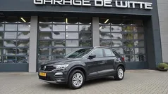 Grijs Gebruikt 2020 VW T-Roc Business SUV | € 21.750 (Eerlijke prijs)