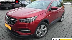 Rood, metallic lak Gebruikt 2021 Opel Grandland X Business Edition SUV | € 21.925 (Super prijs)