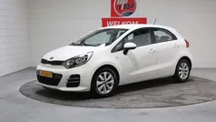 Wit Gebruikt 2016 Kia Rio Hatchback | € 8.950 (Eerlijke prijs)