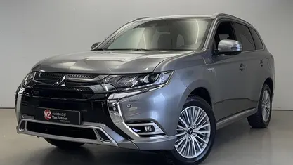 Grijs Occasion 2025 Mitsubishi Outlander P-HEV Instyle SUV | € 27.900 (Goede deal)